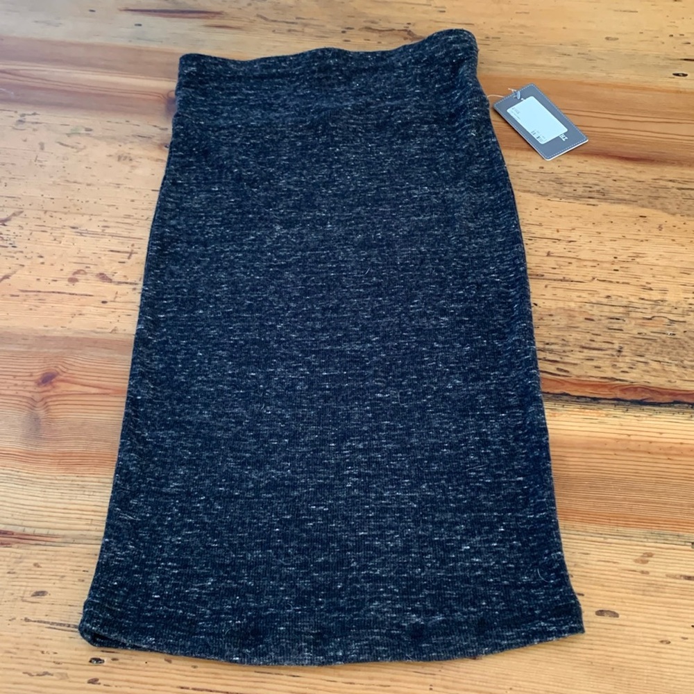 Threads 4 thought NWT Taralynn skirt. Meteorite color, size S.